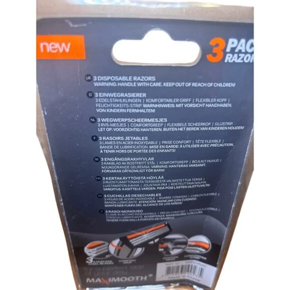Maximooth 3 Pack Disposable Razors for Men Comfort Grip Pivoting Head‎